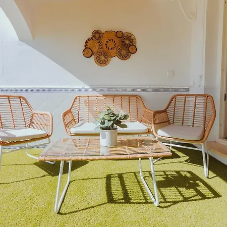 Con Gran Terraza Junto A La Playa *