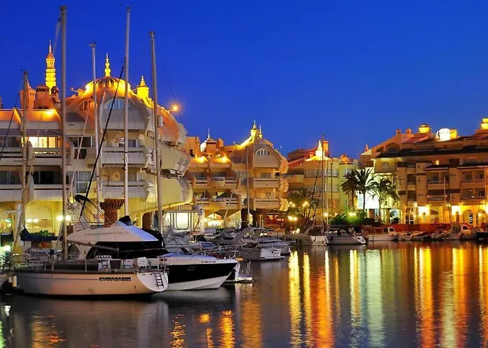 Con Gran Terraza Junto A La Playa