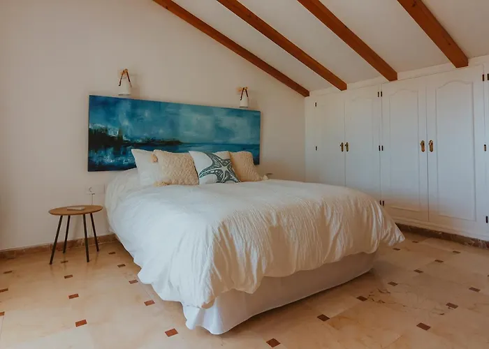 Con Gran Terraza Junto A La Playa * Torremolinos