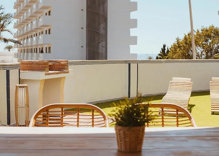 Con Gran Terraza Junto A La Playa Apartamento