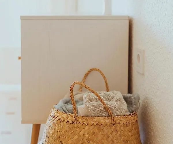 Con Gran Terraza Junto A La Playa