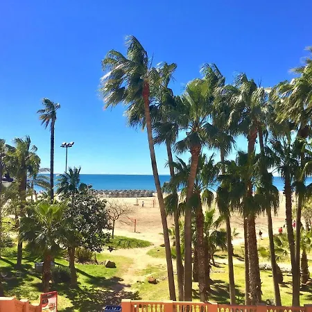 Con Gran Terraza Junto A La Playa Torremolinos